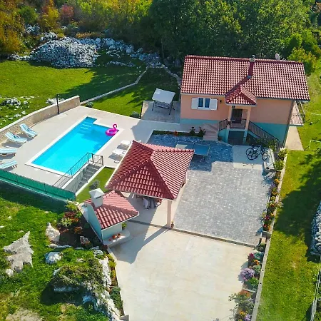 Charming Katja With Private Pool And Ac In Rooms, Near Split * Omis
