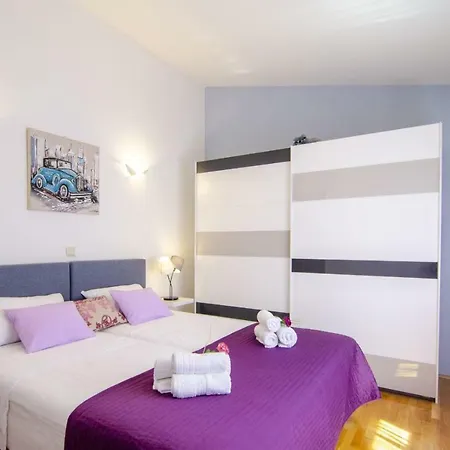 Charming Katja With Private Pool And Ac In Rooms, Near Split * Omis