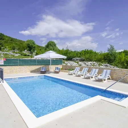 Vila Charming Katja With Private Pool And Ac In Rooms, Near Split *