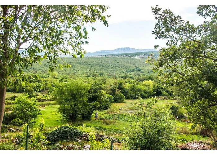 Charming Katja With Private Pool And Ac In Rooms, Near Split فيلة أوميس