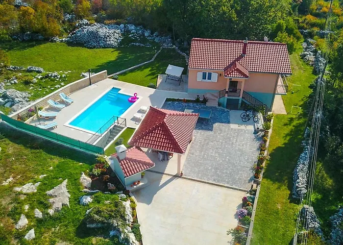 Charming Katja With Private Pool And Ac In Rooms, Near Split * أوميس
