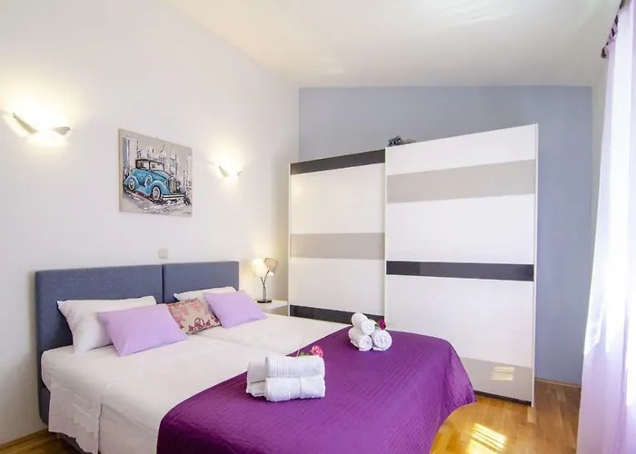 Charming Katja With Private Pool And Ac In Rooms, Near Split * أوميس