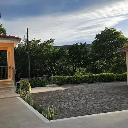 Βίλα Charming Katja With Private Pool And Ac In Rooms, Near Split *