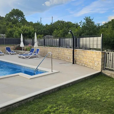 Charming Katja With Private Pool And Ac In Rooms, Near Split Βίλα
