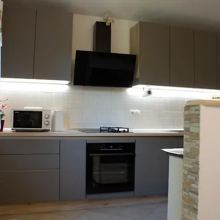 Villa Charming Katja With Private Pool And Ac In Rooms, Near Split Omiš