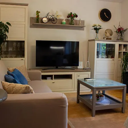 Charming Katja With Private Pool And Ac In Rooms, Near Split * 오미스