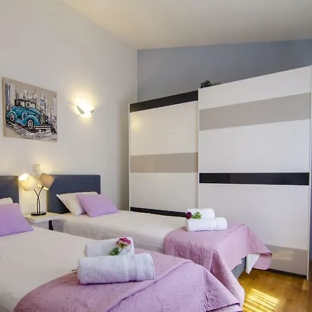 Charming Katja With Private Pool And Ac In Rooms, Near Split Villa